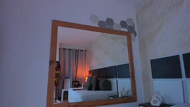 Susanna Cute online show from 10/20/25, 01:11