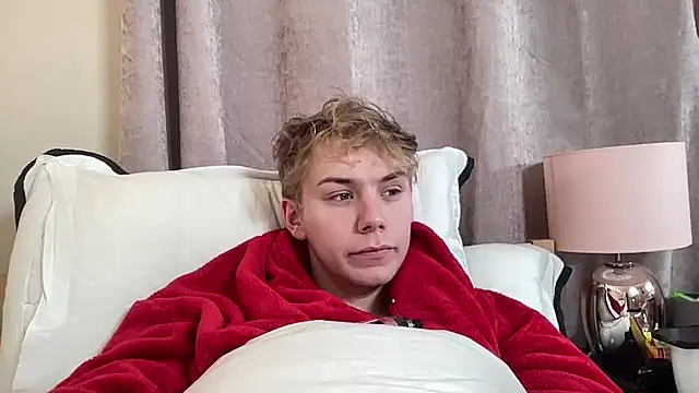 Snapshot of scottishtwink01 chatting on 09/21/25, 02:46 scottishtwink01 online show from 09/21/25, 02:46