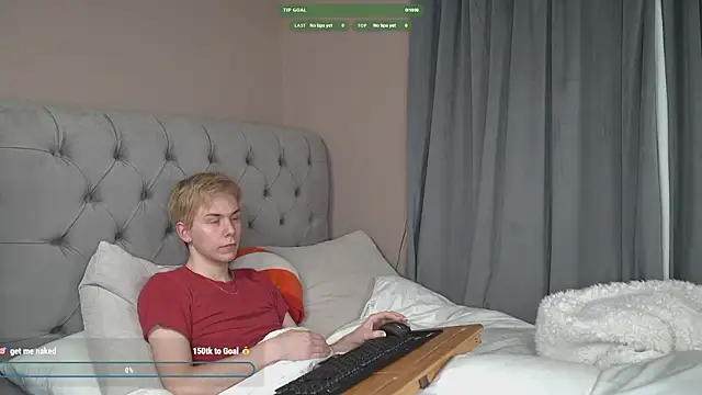 Snapshot of scottishtwink01 chatting on 03/10/26, 11:10 scottishtwink01 online show from 03/10/26, 11:10
