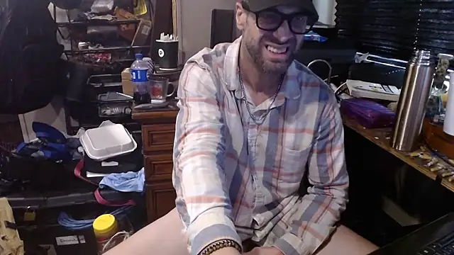 PeterHanglin online show from 04/10/26, 05:17