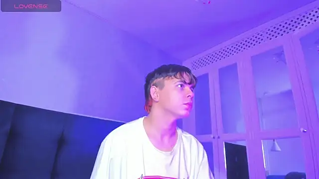 Snapshot of Andree_Kamado chatting on 10/04/25, 11:52 Andree Kamado online show from 10/04/25, 11:52