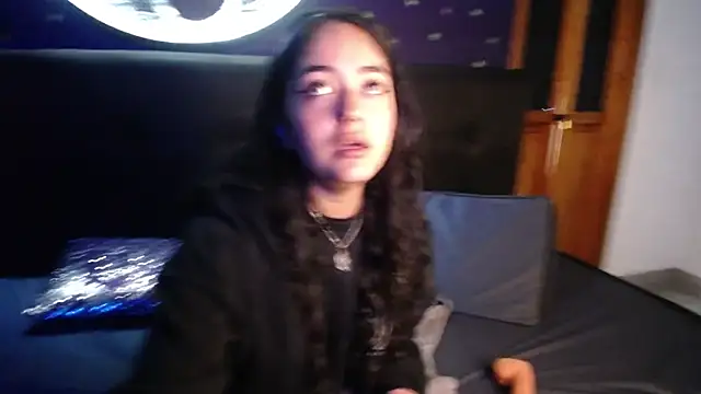 Snapshot of Fairy_marie12 chatting on 09/18/25, 08:44 Fairy marie12 online show from 09/18/25, 08:44