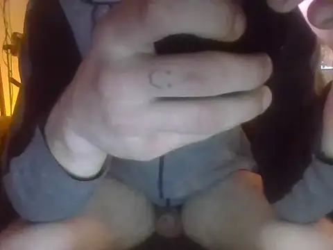 Snapshot of Immerhartundgeil chatting on 12/17/25, 11:55 Immerhartundgeil online show from 12/17/25, 11:55