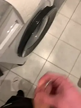 Snapshot of Immerhartundgeil chatting on 02/22/26, 12:23 Immerhartundgeil online show from 02/22/26, 12:23