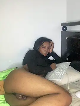 Snapshot of Briannyte23 chatting on 09/19/25, 04:36 Briannyte23 online show from 09/19/25, 04:36