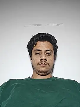 Snapshot of eyepach96 chatting on 11/15/25, 11:43 eyepach96 online show from 11/15/25, 11:43