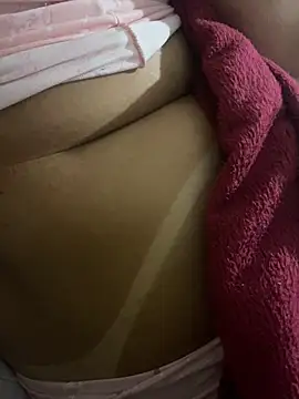 Snapshot of danyhot87 chatting on 09/27/25, 12:59 danyhot87 online show from 09/27/25, 12:59