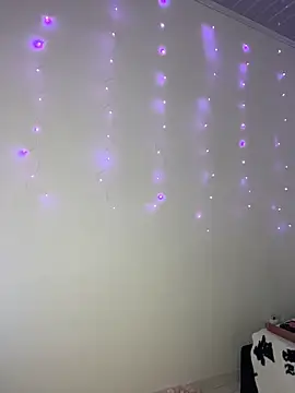 rhizanthella  online show from 10/27/25, 07:29