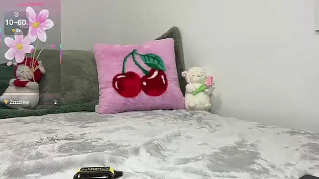 Snapshot of fleshxfairy chatting on 11/06/25, 02:45 fleshxfairy online show from 11/06/25, 02:45