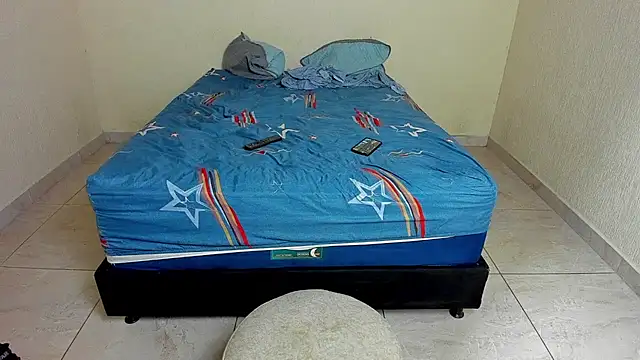 Snapshot of lustduo1 chatting on 04/06/26, 01:14 lustduo1 online show from 04/06/26, 01:14