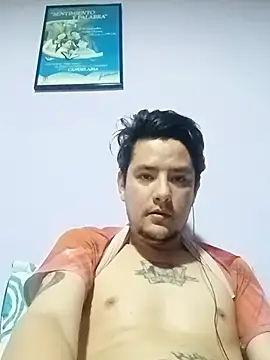 Snapshot of menchisxxx@xh chatting on 09/15/25, 03:17 menchisxxxxh online show from 09/15/25, 03:17