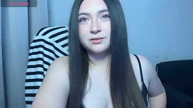 Snapshot of valentinauwu chatting on 12/01/25, 12:59 valentinauwu online show from 12/01/25, 12:59