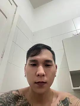 Snapshot of samuelcher chatting on 10/01/25, 04:18 samuelcher online show from 10/01/25, 04:18