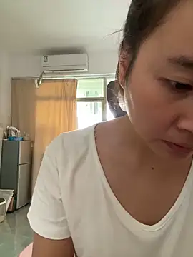 wly2028 online show from 09/16/25, 06:14