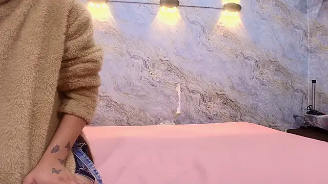 abbyrouss  online show from 10/29/25, 03:31