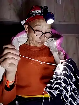 -Xuka-200 online show from 11/28/25, 12:08