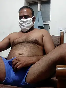 Snapshot of Famit025 chatting on 09/17/25, 05:36 Famit025 online show from 09/17/25, 05:36