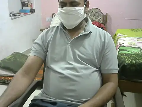 Famit025 online show from 04/12/26, 06:13