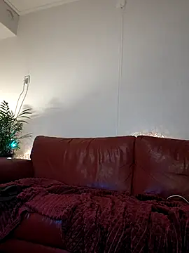 Snapshot of MazySunny chatting on 11/24/25, 07:30 MazySunny online show from 11/24/25, 07:30