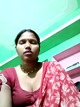 Snapshot of Cm_pooja chatting on 03/08/26, 07:39 Cm pooja online show from 03/08/26, 07:39