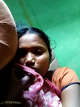 Snapshot of Cm_pooja chatting on 04/28/26, 10:20 Cm pooja online show from 04/28/26, 10:20