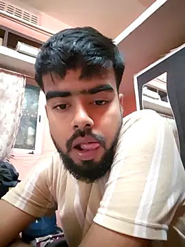 Snapshot of soniriyaa010101 chatting on 11/26/25, 01:23 soniriyaa010101 online show from 11/26/25, 01:23