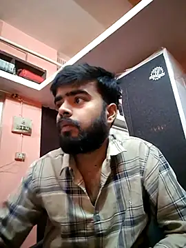 Snapshot of soniriyaa010101 chatting on 12/16/25, 10:20 soniriyaa010101 online show from 12/16/25, 10:20