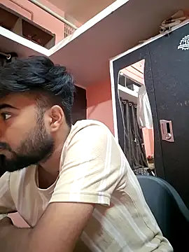 soniriyaa010101 online show from 04/15/26, 11:50