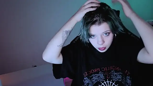 Alice Zev online show from 09/18/25, 08:22