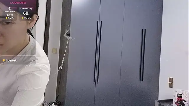 Snapshot of luckckcj chatting on 10/03/25, 08:33 luckckcj online show from 10/03/25, 08:33