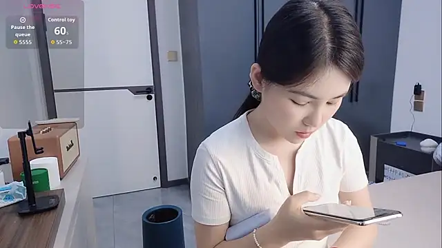 Snapshot of luckckcj chatting on 11/13/25, 06:34 luckckcj online show from 11/13/25, 06:34