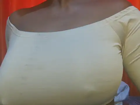 Snapshot of mzozoyi chatting on 02/23/26, 12:02 mzozoyi online show from 02/23/26, 12:02