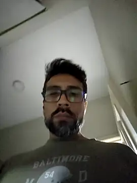 Snapshot of Mac50rus chatting on 09/11/25, 05:18 Mac50rus online show from 09/11/25, 05:18