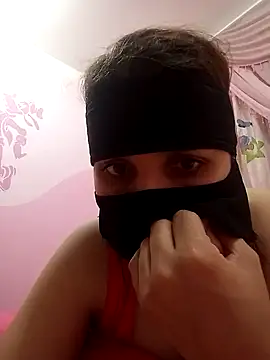 Snapshot of ayamohamedAbozeed chatting on 09/29/25, 07:51 ayamohamedAbozeed online show from 09/29/25, 07:51