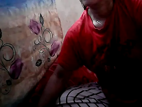 yoursPinayMama1682 online show from 09/25/25, 01:42