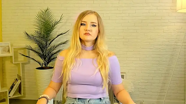 Snapshot of DorlaKraham chatting on 09/11/25, 06:57 DorlaKraham online show from 09/11/25, 06:57