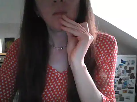 Snapshot of Valessya chatting on 05/02/26, 06:35 Valessya online show from 05/02/26, 06:35