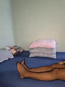 Snapshot of Layd38 chatting on 03/15/26, 06:25 Layd38 online show from 03/15/26, 06:25