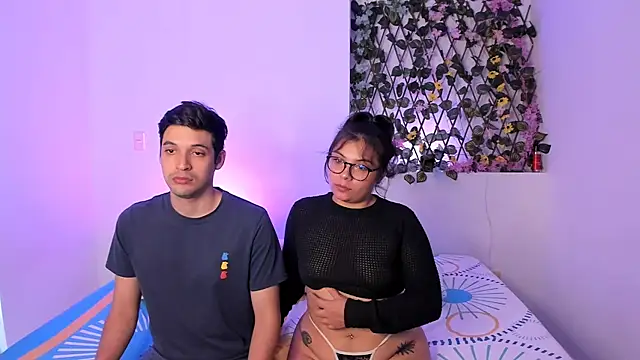 kylietimothee online show from 09/12/25, 05:57