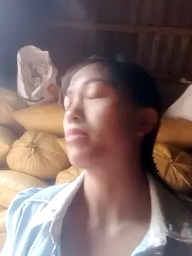 Snapshot of nakaki-00 chatting on 09/30/25, 12:59 nakaki-00 online show from 09/30/25, 12:59