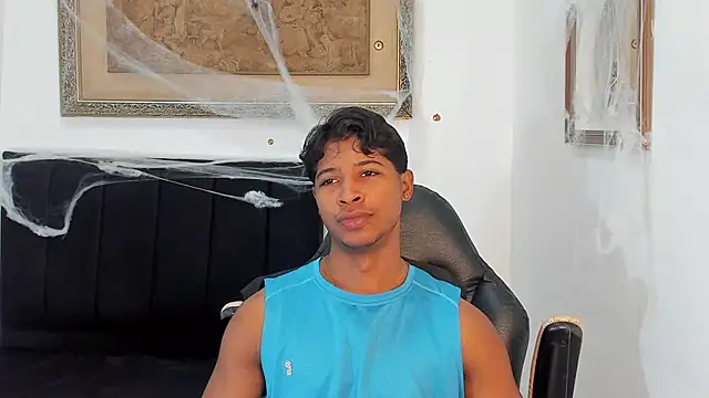 Snapshot of cassian_gold chatting on 10/16/25, 07:04 cassian gold online show from 10/16/25, 07:04