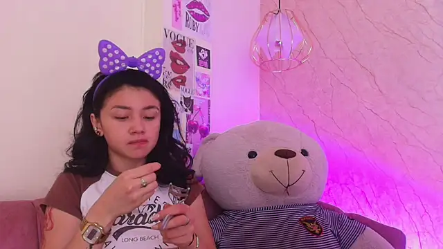 april bennett online show from 11/14/25, 12:26