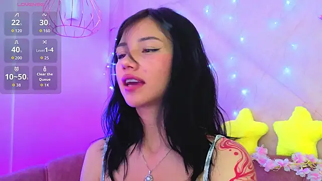 Snapshot of april_bennett chatting on 06/13/26, 01:20 april bennett online show from 06/13/26, 01:20