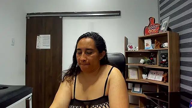 Snapshot of LeilaSmith_ chatting on 07/09/26, 11:03 LeilaSmith online show from 07/09/26, 11:03