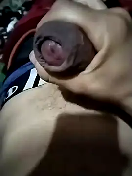 Snapshot of Mau3450 chatting on 10/27/25, 11:47 Mau3450 online show from 10/27/25, 11:47