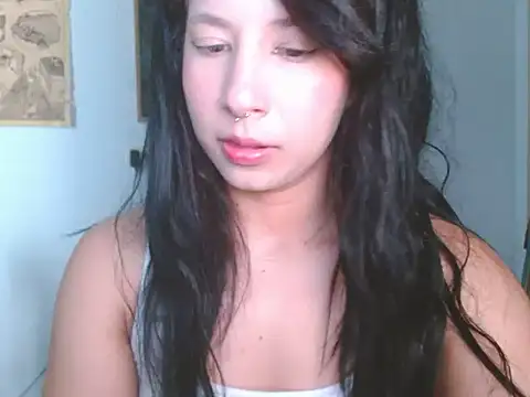 Snapshot of babyvavi chatting on 06/22/26, 01:08 babyvavi online show from 06/22/26, 01:08