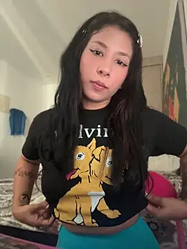 Snapshot of babyvavi chatting on 07/09/26, 01:48 babyvavi online show from 07/09/26, 01:48