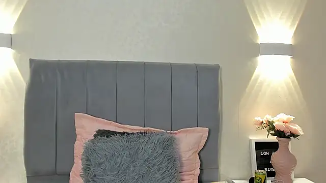 Snapshot of ValeriaJons chatting on 10/31/25, 03:29 ValeriaJons online show from 10/31/25, 03:29