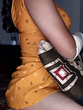 Snapshot of pranjal00000 chatting on 11/15/25, 12:23 pranjal00000 online show from 11/15/25, 12:23