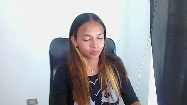 BiancaEmber9 online show from 09/10/25, 03:45